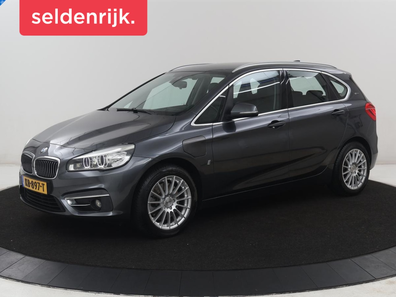 BMW 2-serie Active Tourer - 225xe iPerformance Centennial High Executive | SOH 88,6% | Leder | Stoelverwarming | Adapt - AutoWereld.nl