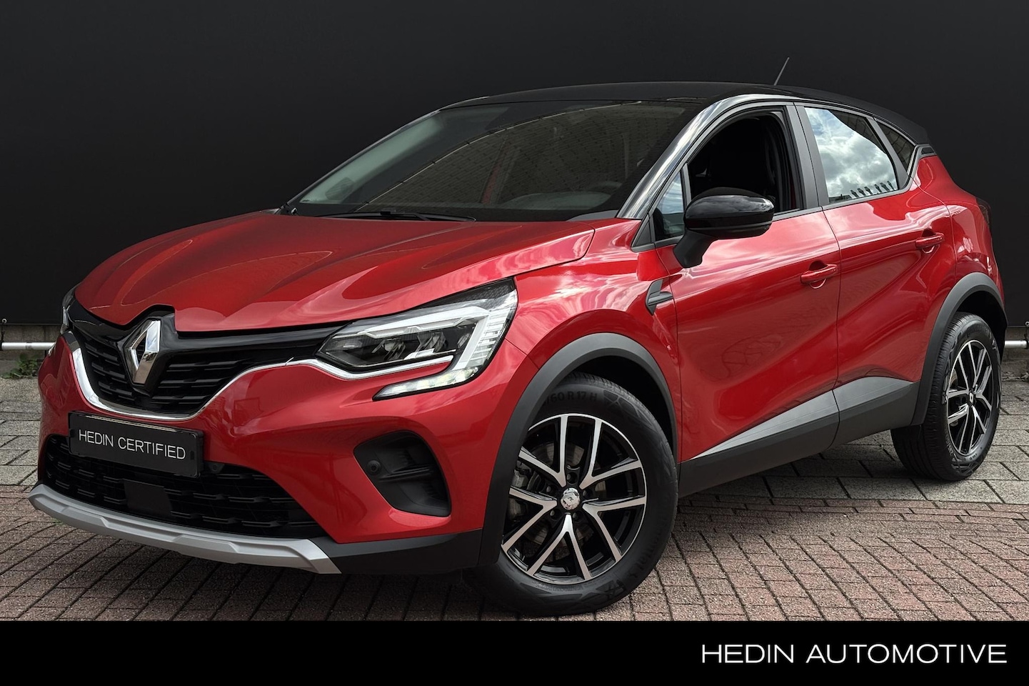 Renault Captur - 1.6 E-Tech full hybrid 145 evolution | Zwart dak | CruiseControl | Achteruitrijcamera | - AutoWereld.nl