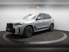 BMW X5 - xDrive50e M-Sport Pro / Dealeronderh. / Harman Kardon / Trekhaak / Driving Prof. / Parking