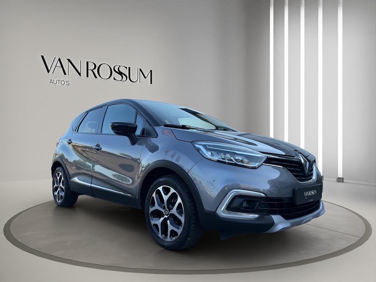 Renault Captur - 1.3 TCe 130 Intens | Camera | Navi | 17"Velg | Apple /Android | Park V+A | Bi Tone - AutoWereld.nl