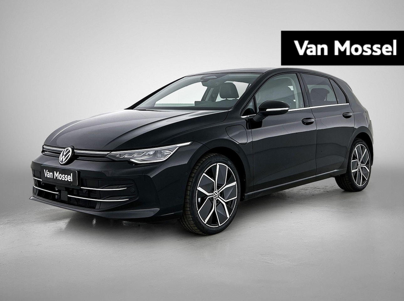 Volkswagen Golf - 1.5 eHybrid Style Edition 204 PK Plug-in Hybrid | Trekhaak | Panoramadak | Apple Carplay d - AutoWereld.nl