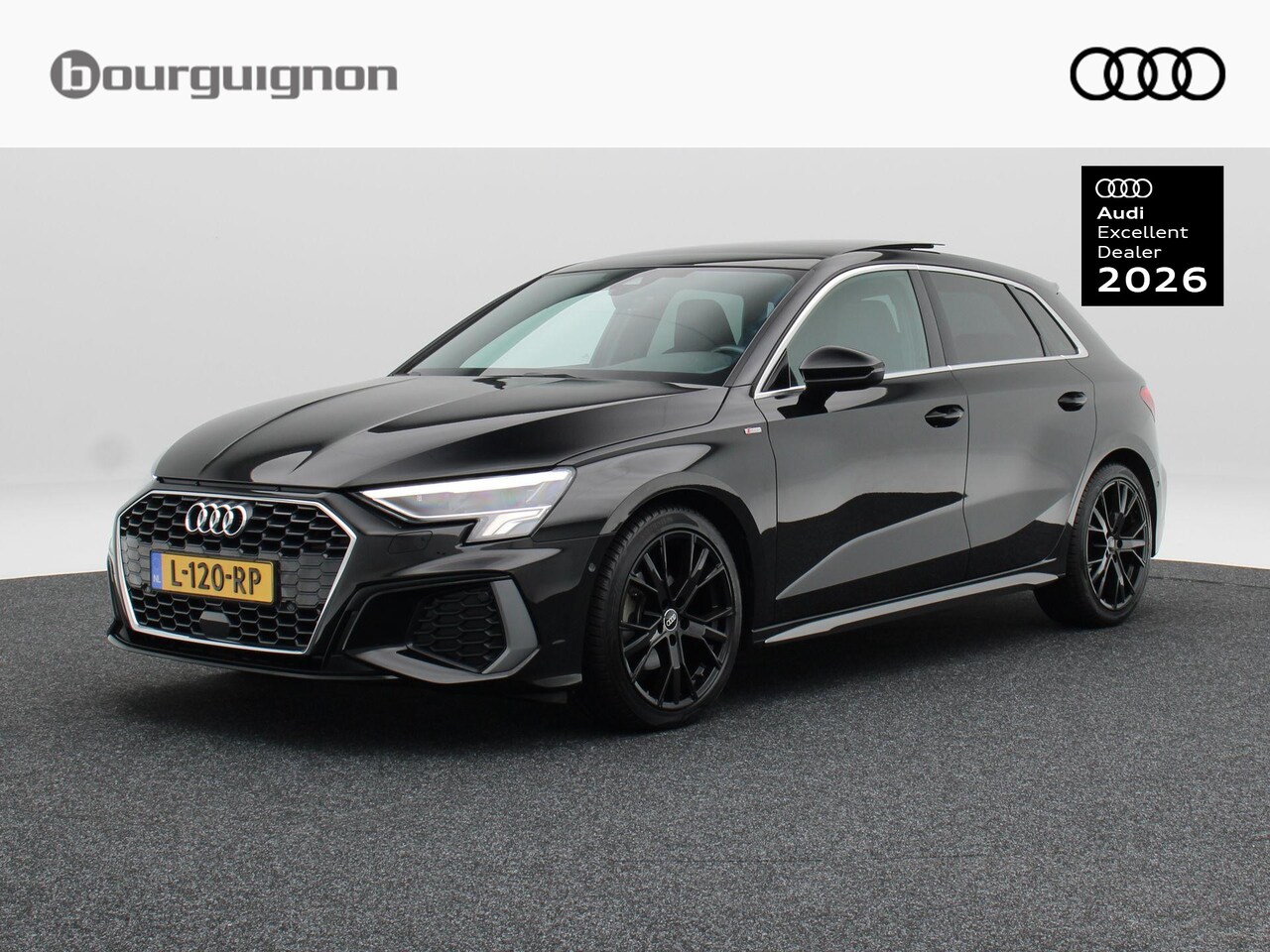 Audi A3 Sportback - 30 TFSi 110 Pk Automaat S-Line | Panorama dak | Cruise Control | Camera | CarPlay | Half L - AutoWereld.nl