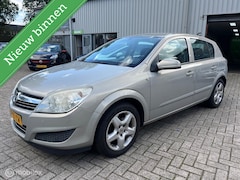Opel Astra - 1.6 Business