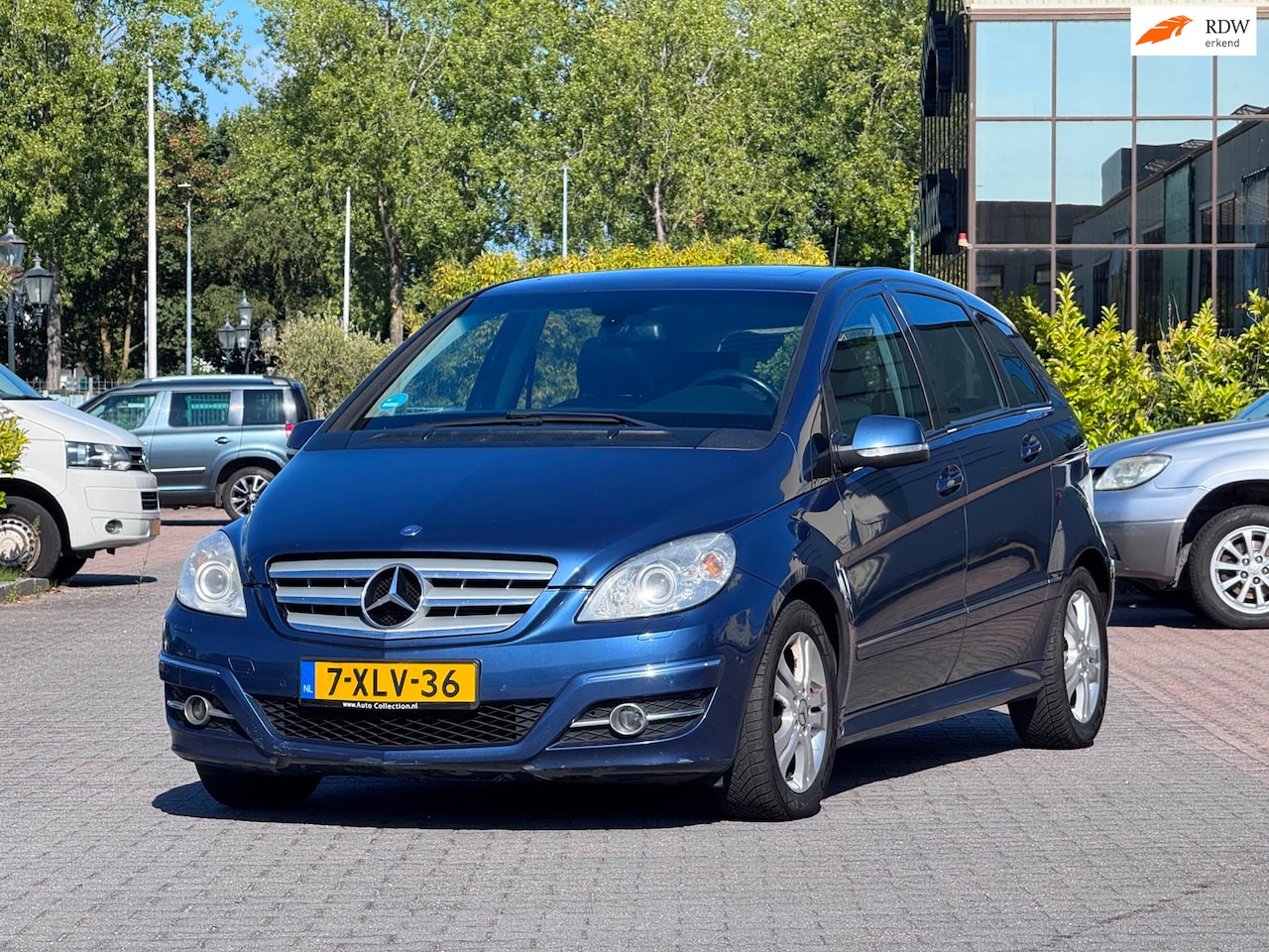 Mercedes-Benz B-klasse - 200 | Automaat | Panoramadak | Elektrische lederen stoelen | Navigatie | Trekhaak | Parkee - AutoWereld.nl
