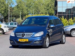 Mercedes-Benz B-klasse - 200 | Automaat | Panoramadak | Elektrische lederen stoelen | Navigatie | Trekhaak | Parkee