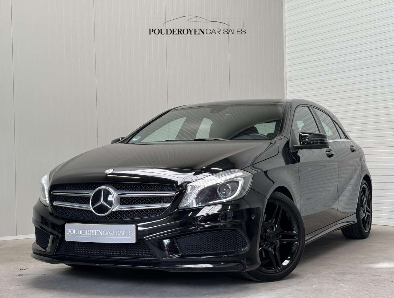 Mercedes-Benz A-klasse - 200 AMG / Automaat / Harman Kardon / Clima / Goed onderhouden / NL Auto! - AutoWereld.nl