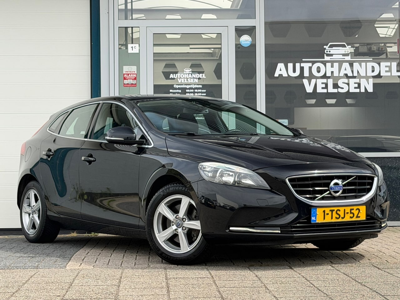 Volvo V40 - 1.6 T3 Momentum Nap Navi Pdc - AutoWereld.nl