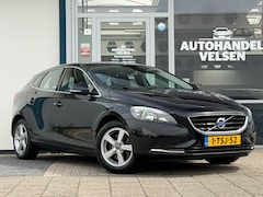 Volvo V40 - 1.6 T3 Momentum Nap Navi Pdc