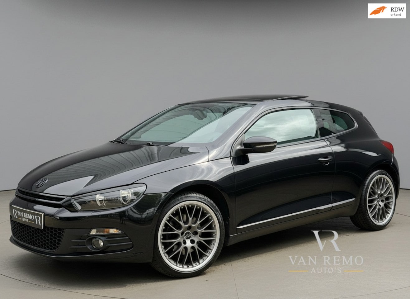 Volkswagen Scirocco - 2.0 TSI|Clima|Cruise|Stoelvw|Carplay|Pano|Leder! - AutoWereld.nl