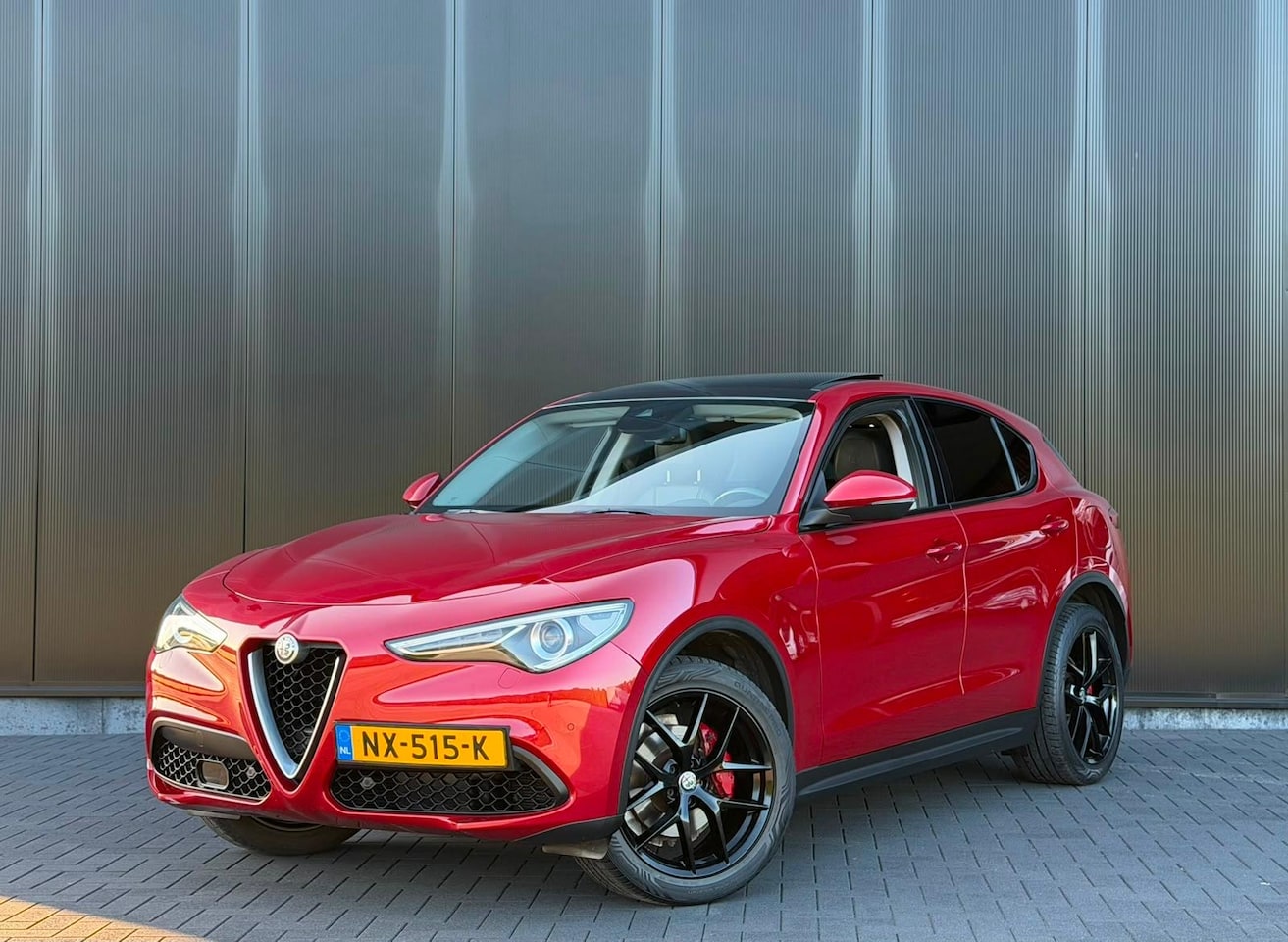 Alfa Romeo Stelvio - 2.0 T AWD First Edition Panodak | Trekhaak - AutoWereld.nl