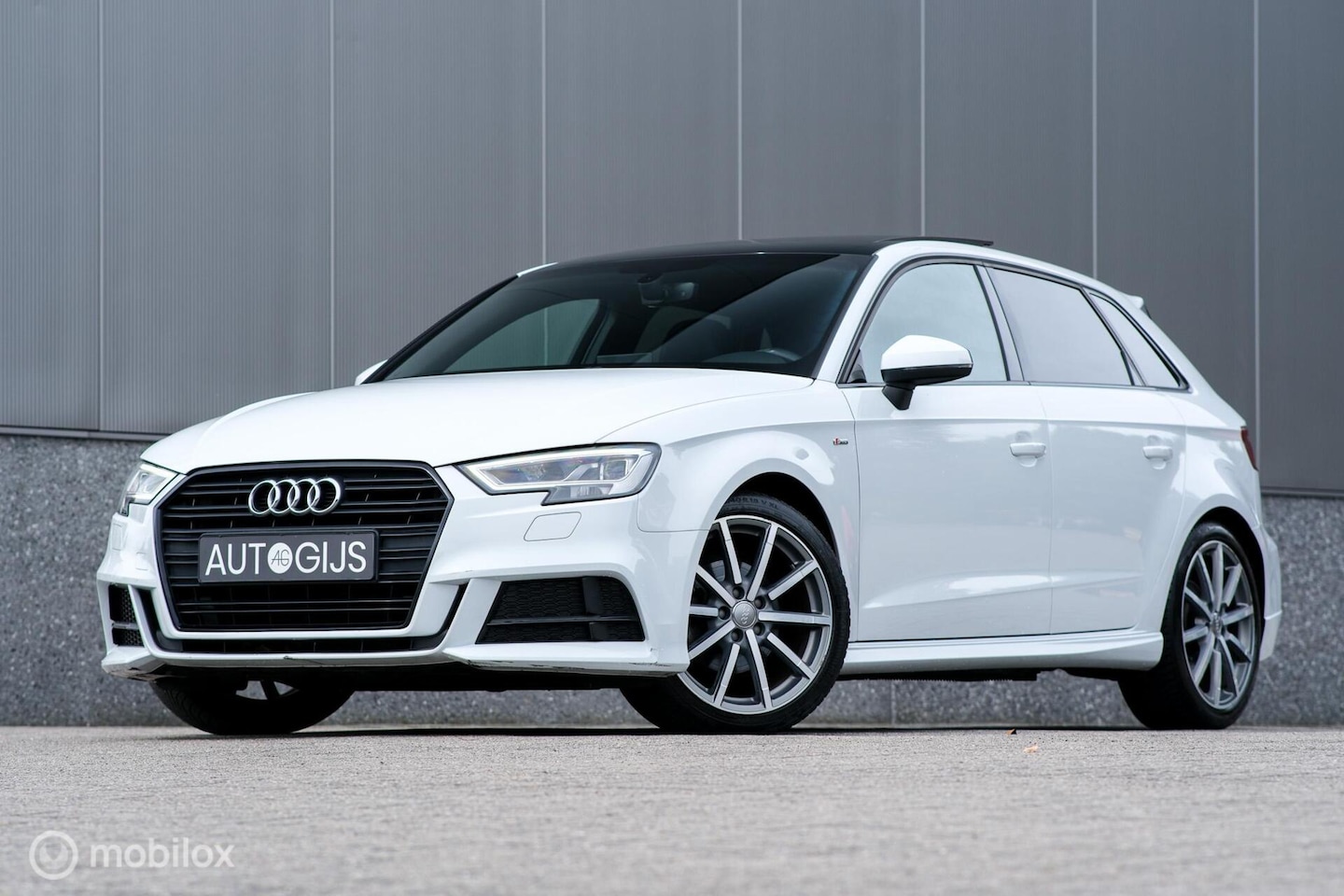 Audi A3 Sportback - 1.5 TFSI Sport S Line Edition | Panorama | Automaat | Sportstoelen | LED | NAP NL auto | - AutoWereld.nl