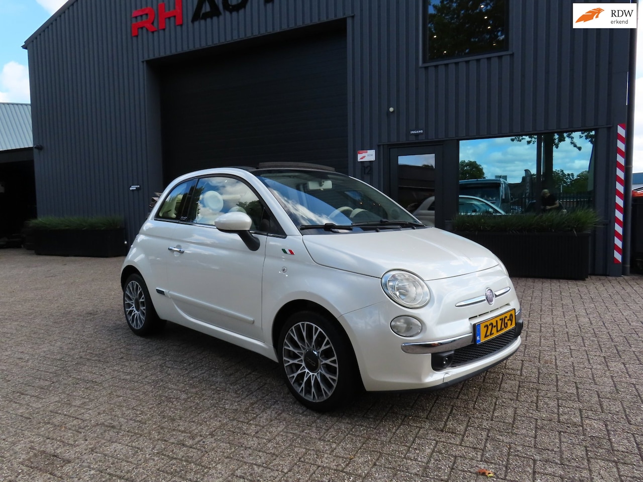 Fiat 500 C - 1.2 Rock | Automaat | Airco | Cabrio - AutoWereld.nl