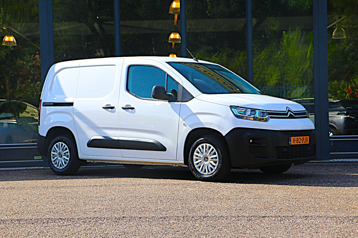 Citroën Berlingo - 1.2 PureTech 110 S&S L1 EX.BTW - AutoWereld.nl
