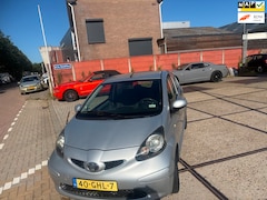 Toyota Aygo - 1.0-12V +