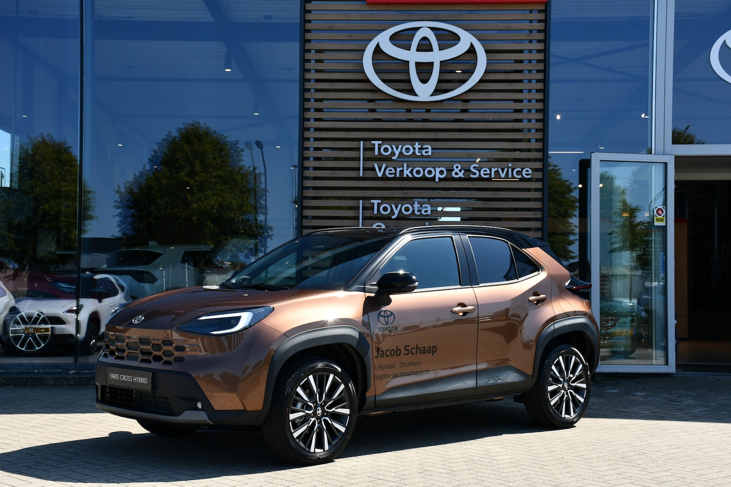 Toyota Yaris Cross - 1.5 Hybrid 130 Executive Automaat 130pk | Nieuw Model | Premium Pack | BSM | PDC vóór- & a - AutoWereld.nl