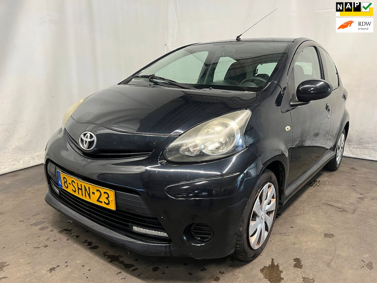 Toyota Aygo - 1.0 VVT-i Aspiration - Frontschade - Achterschade - Schade - AutoWereld.nl