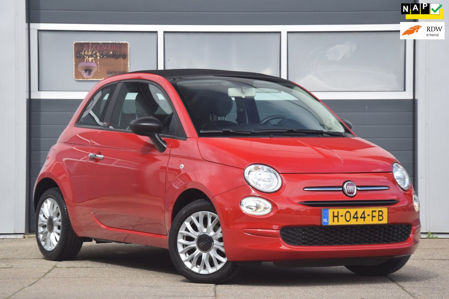Fiat 500 C - 1.2 Young 500c cabrio NL auto ! Nieuwe distributieriem ! - AutoWereld.nl
