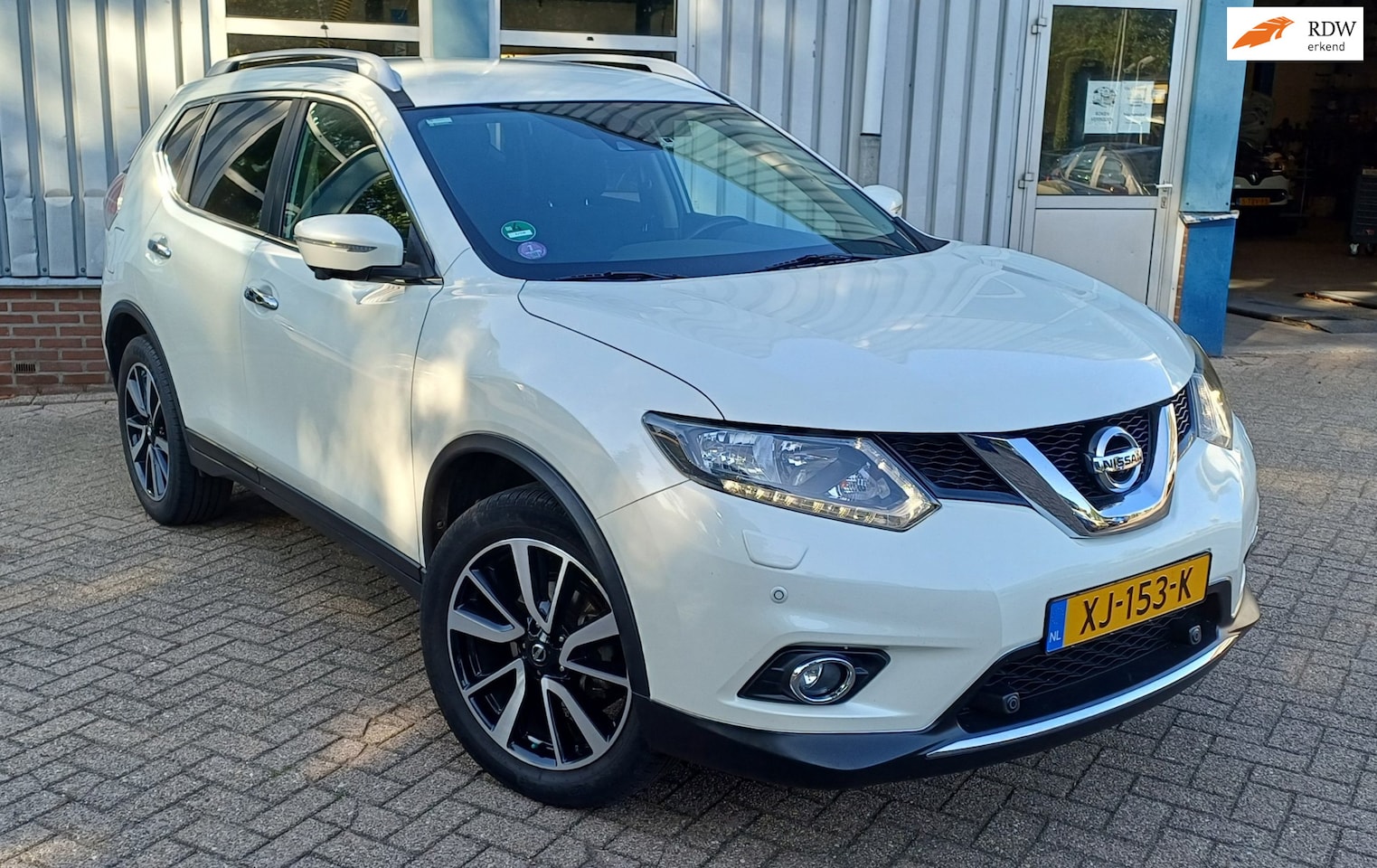 Nissan X-Trail - 1.6 DIG-T Connect Edition 1800kg trekgewicht 360camera - AutoWereld.nl