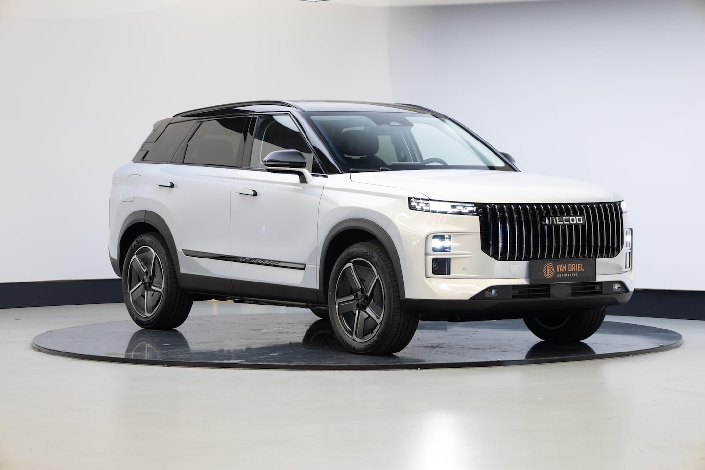 Jaecoo 7 - 1.5 GDI SHS-P Exclusive | Moonlight Silver & Carbon Crystal Black Roof | NL Auto | Rijklaa - AutoWereld.nl