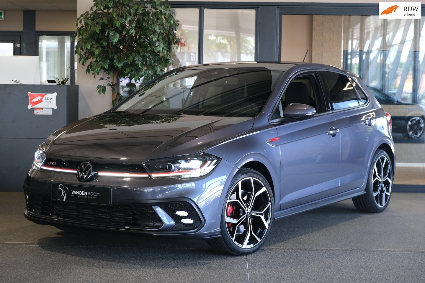 Volkswagen Polo - 2.0 TSI GTI 207PK DSG Facelift IQ Matrix Led Cam ACC Virtual Faro 18" - AutoWereld.nl