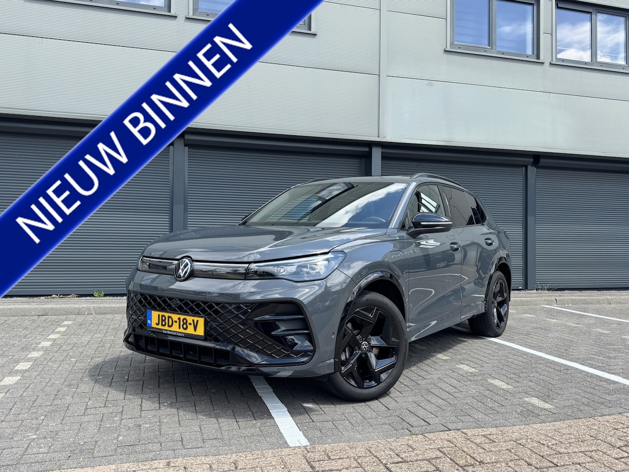 Volkswagen Tiguan - 1.5 eHybrid 272PK R-Line Edition Navi.Panodak.Trekh.ClimaC.CruiseC.LMV!!! - AutoWereld.nl