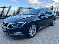 Volkswagen Passat Variant - 1.4 TSI DSG Highline Business Panorama Vol Opties