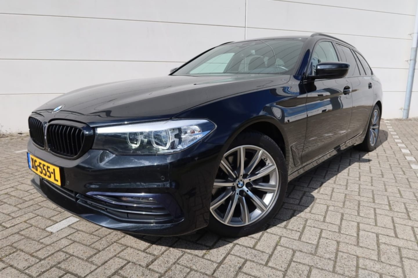 BMW 5-serie - 520I SPORT-LINE , 360 CAMERA - AutoWereld.nl