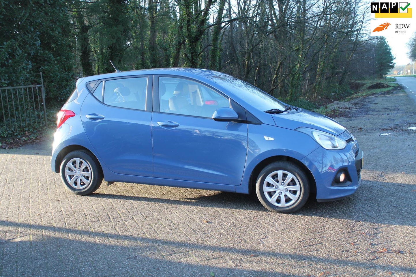Hyundai i10 - 1.0i i-Motion Comfort 1.0i i-Motion Comfort, Clima, Cruise, Navi - AutoWereld.nl