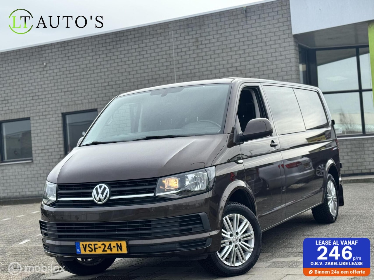 Volkswagen Transporter - 2.0 TDI L2H1 DC Trendline|DSG 6 Zits - AutoWereld.nl