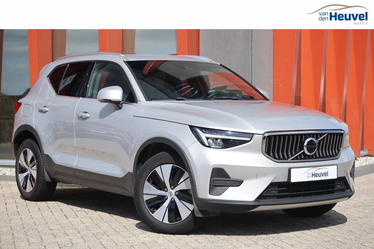 Volvo XC40 - T4 Recharge Core Bright Stoelverwarming | Trekhaak | Parkeercamera | Keyless - AutoWereld.nl