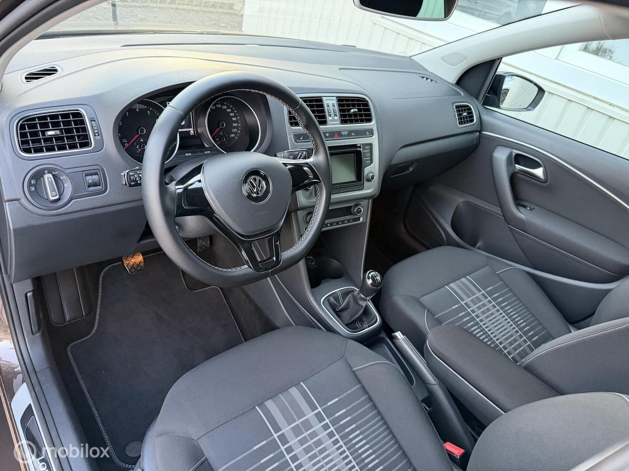 Volkswagen Polo - 1.0 TSI Lounge Lage Kilometerstand met NAP - AutoWereld.nl