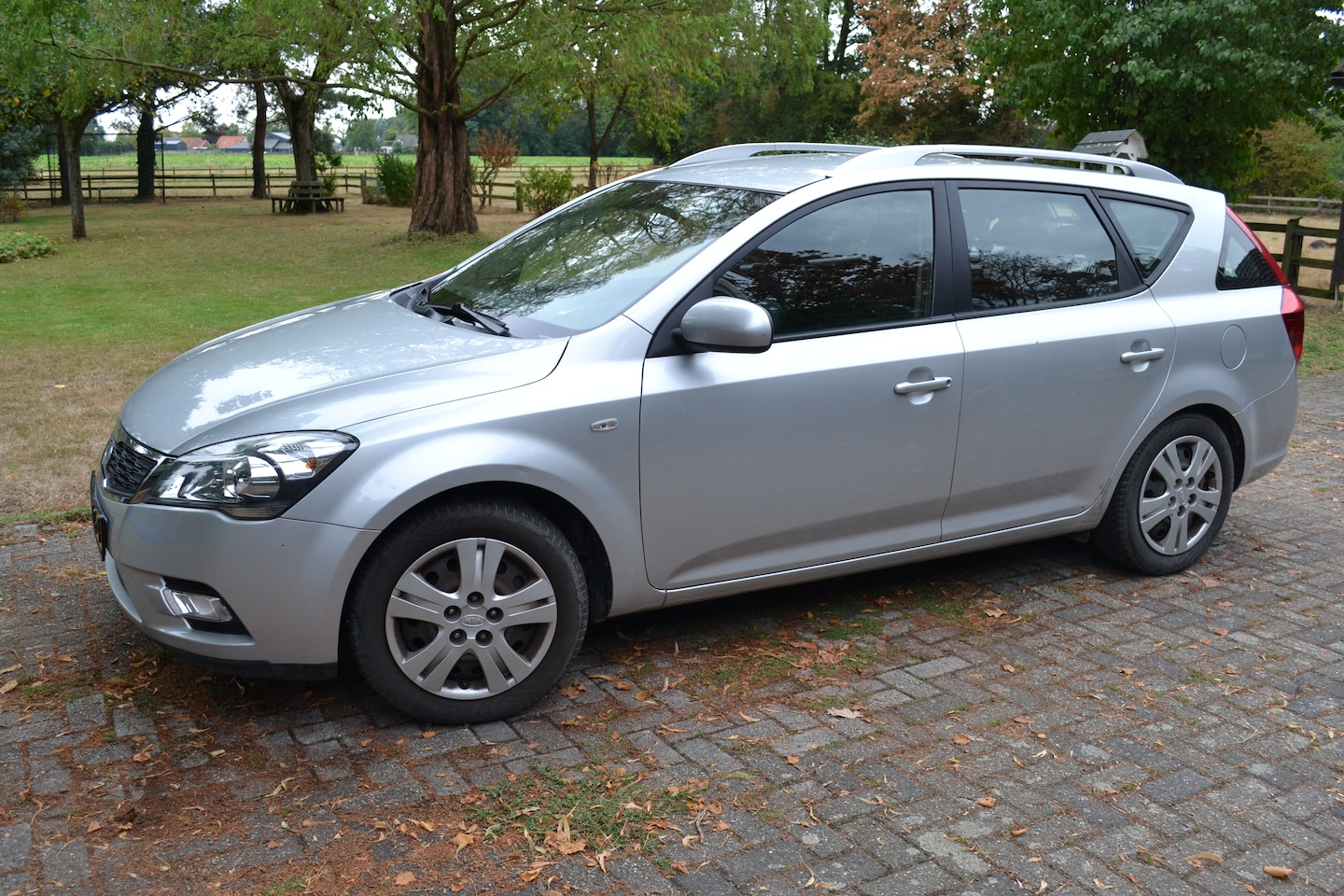 Kia Cee'd - 1.4 CVVT X-ecutive - AutoWereld.nl
