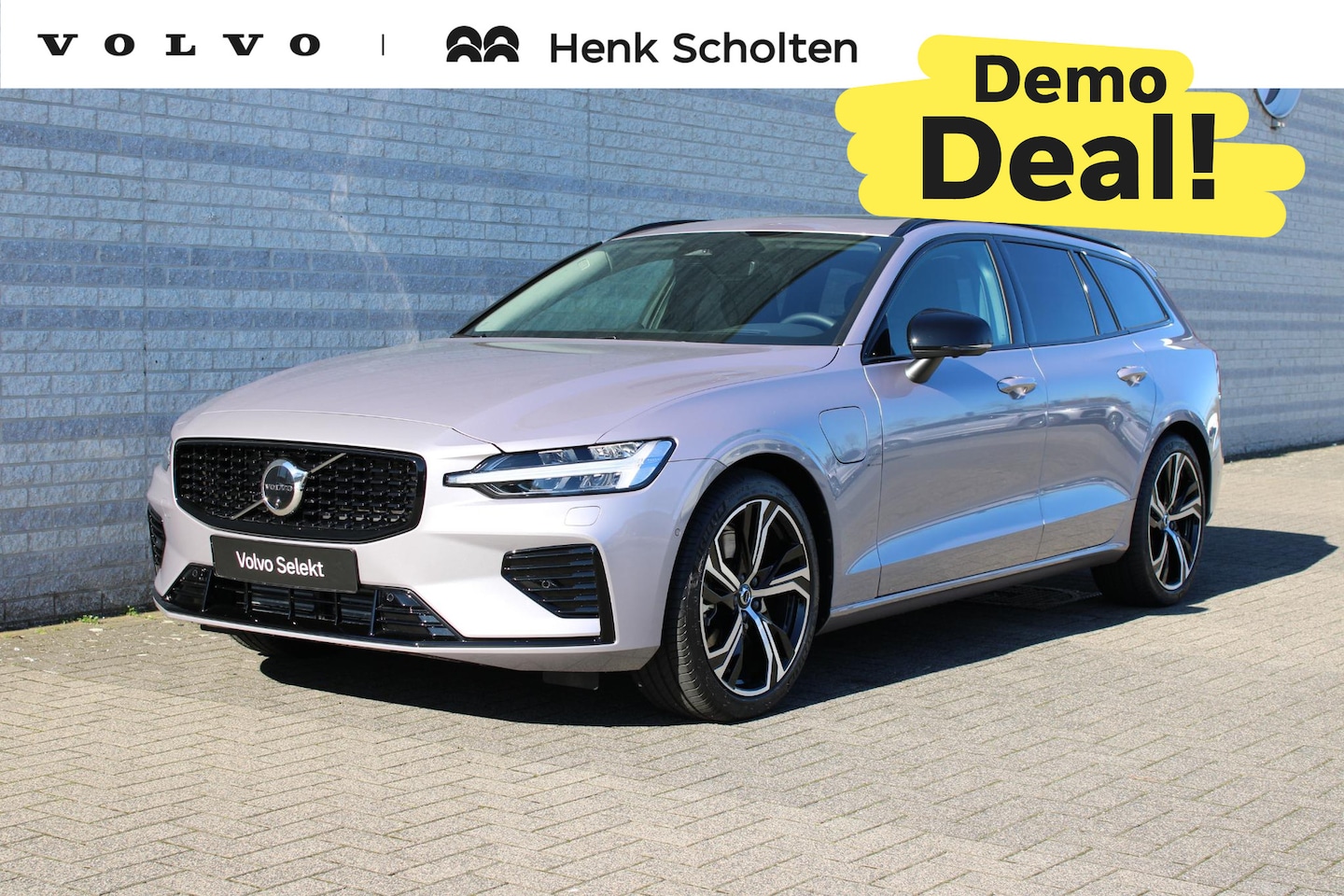 Volvo V60 - T6 Automaat Plug-in hybrid AWD Ultra Dark |DEMO DEAL| Elektrisch glazen panorama-dak | Hea - AutoWereld.nl
