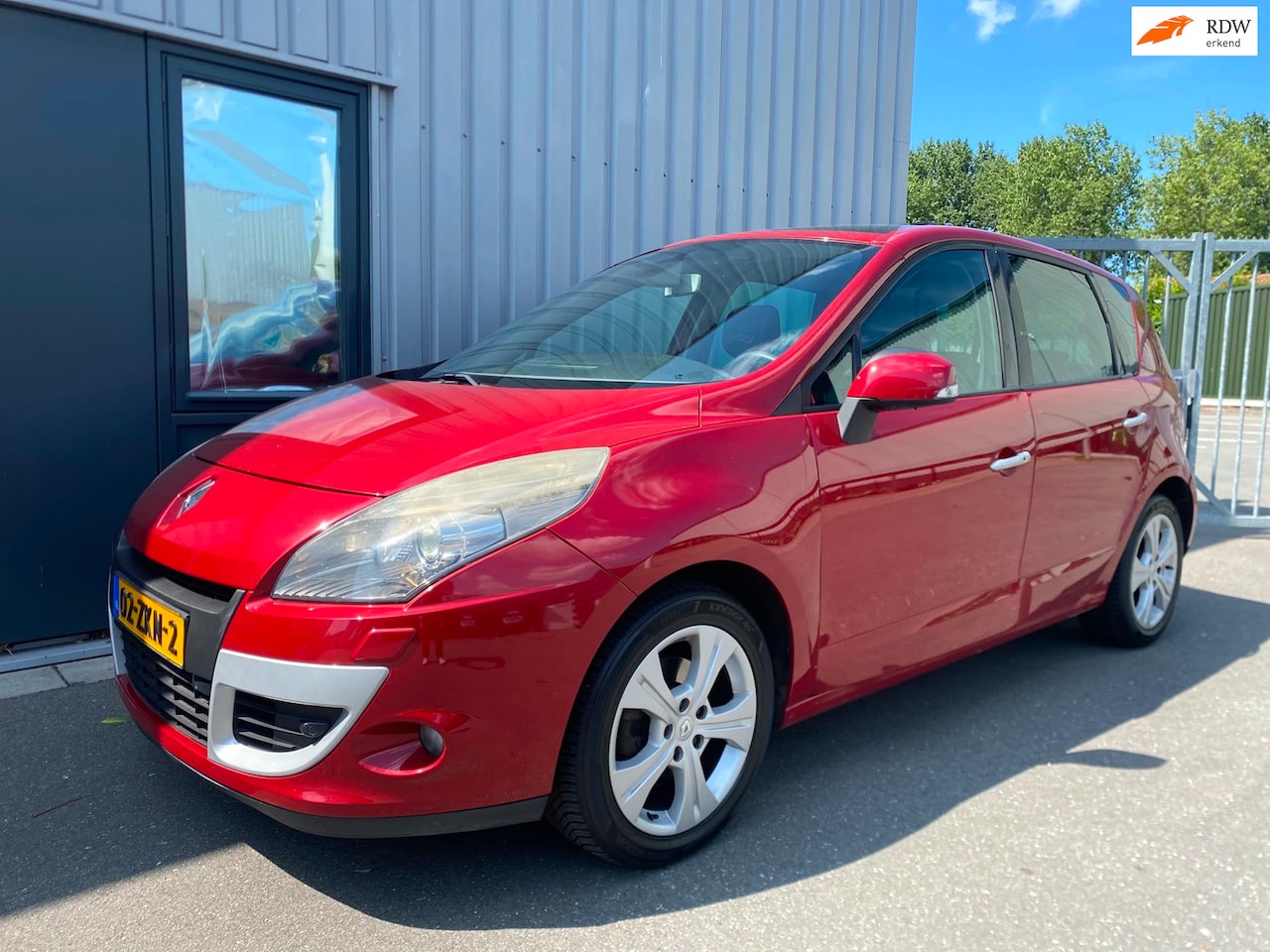 Renault Scénic - 2.0 Bose Automaat Pano Navi Airco - AutoWereld.nl
