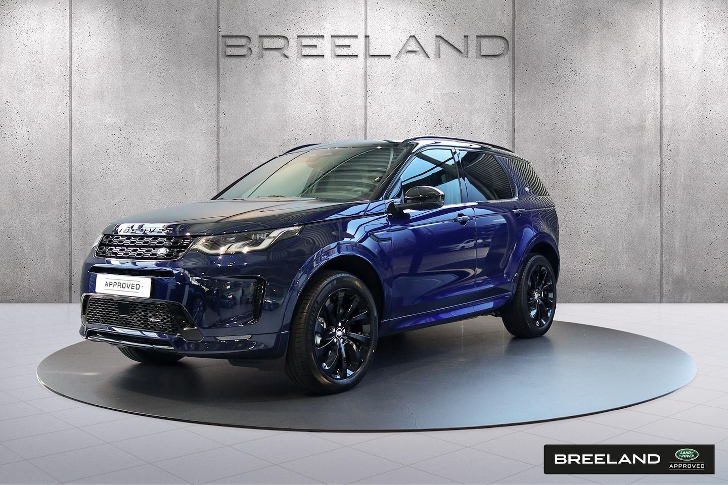 Land Rover Discovery Sport - P300e R-Dynamic SE | Panoramadak | Trekhaak - AutoWereld.nl