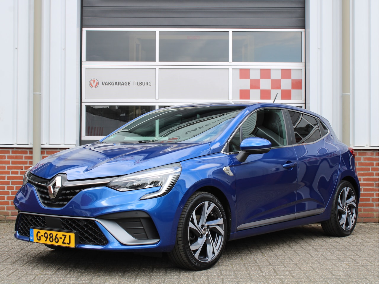 Renault Clio - 1.0 TCe 100PK R.S. Line /NAVI/PDC/360° Camera/17'LM/Trekhaak/Cruise control/DAB+/LED/Andro - AutoWereld.nl