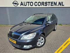 Skoda Octavia Combi - 1.6TDI Trekhaak Navi Climate Control Cruise Control Pdc Elegance Lmv 16" Licht-Regensensor