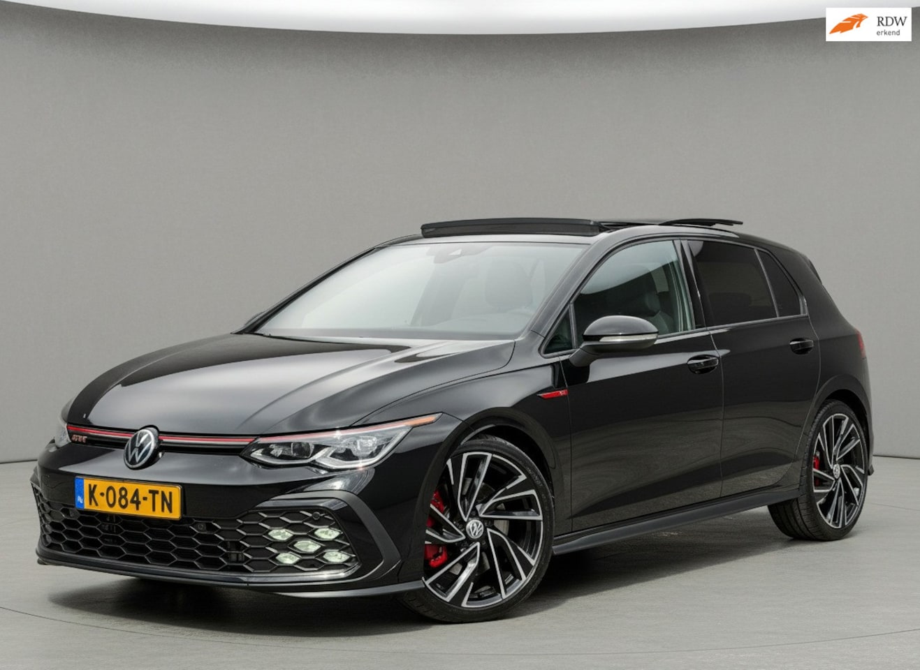 Volkswagen Golf - 2.0 TSI GTI|Pano|IQ.light|Stoel/stuur verwarming|Carplay|Dodehoek-detectie - AutoWereld.nl