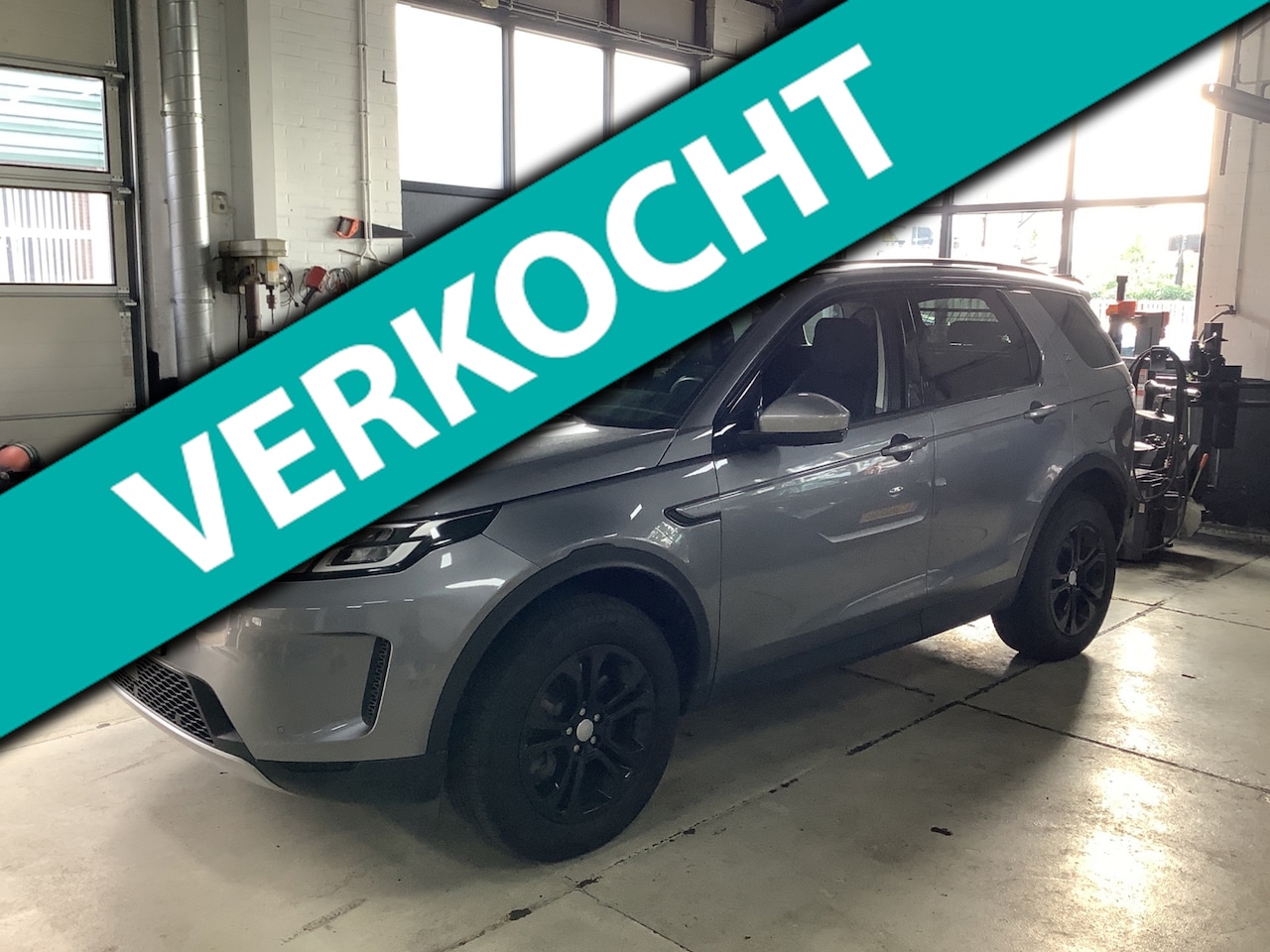 Land Rover Discovery Sport - P300e 1.5 R-Dynamic S PLUG IN HYBRIDE - AutoWereld.nl
