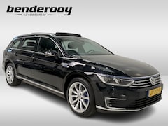 Volkswagen Passat Variant - 1.4 TSI GTE 218pk Highline | Pano dak | Trekhaak | SOH 84, 5%