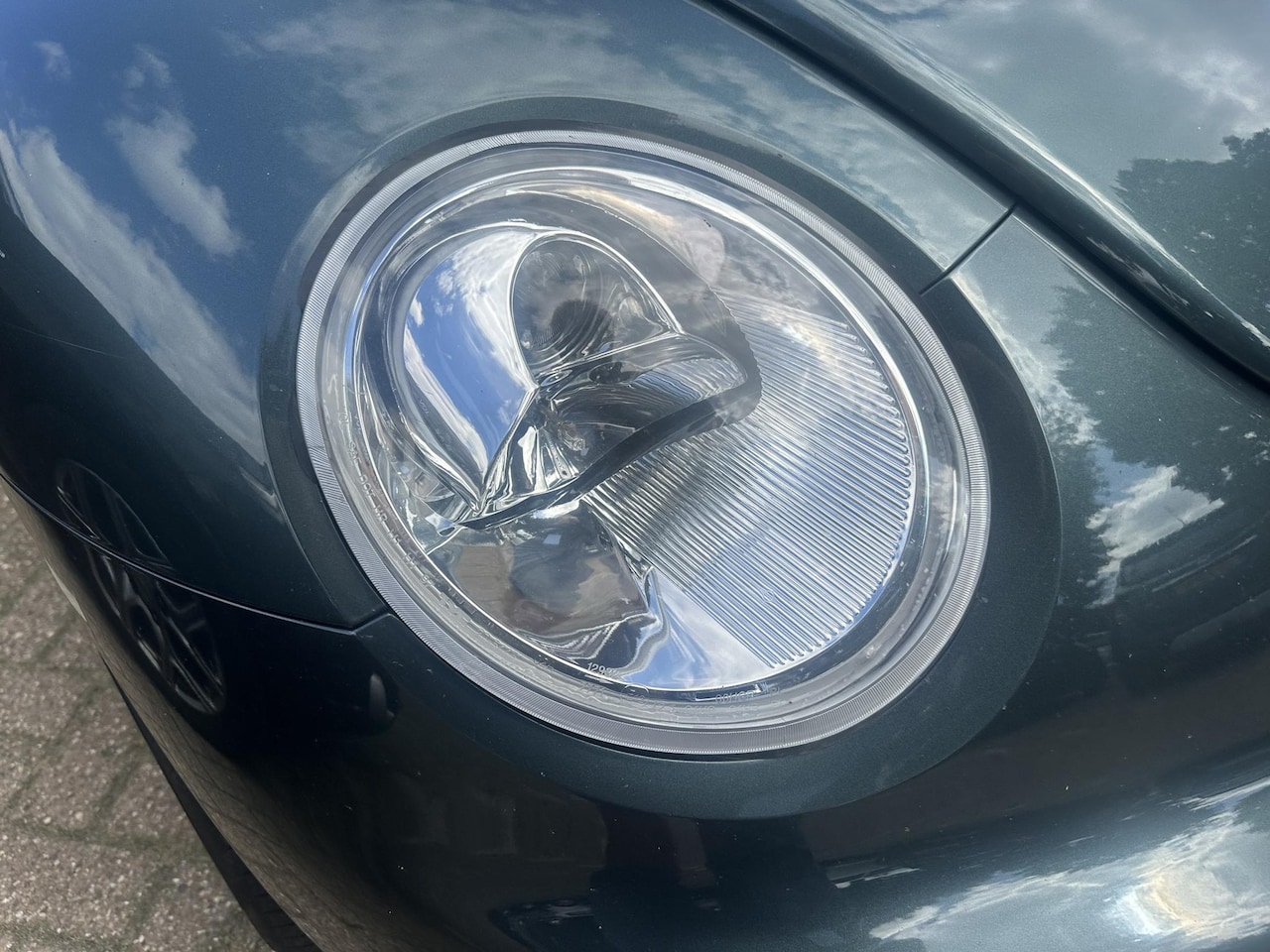 Volkswagen New Beetle - 1.6 /Airco/Radio/Lm velgen - AutoWereld.nl