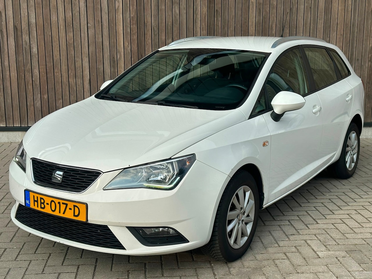 SEAT Ibiza ST - 1.4 TDI Style Connect | NAVI | LMV | - AutoWereld.nl