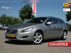 Volvo V60 - 1.6 T3 Momentum / afn. trekhaak / cruise / pdc / stoelv