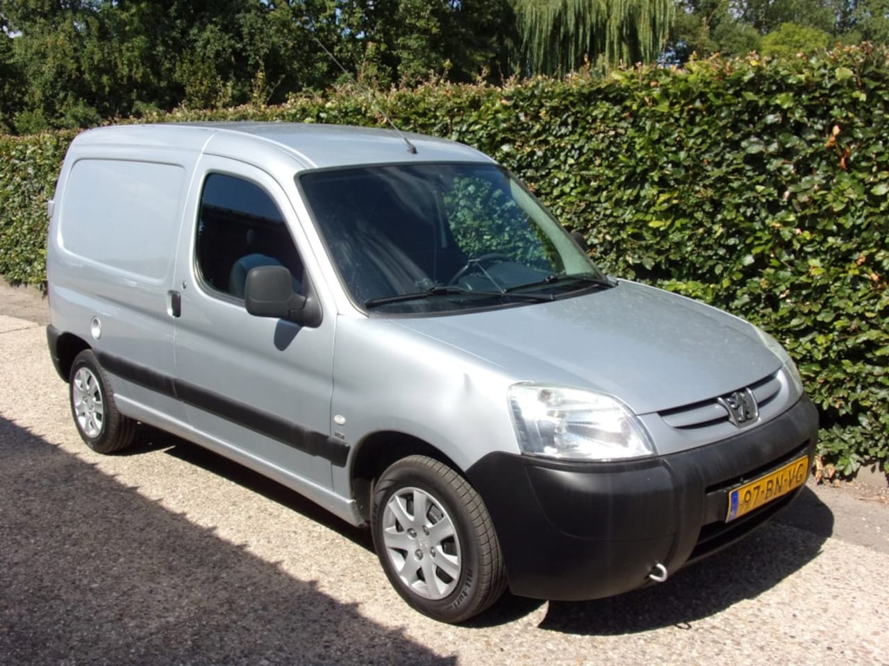 Peugeot Partner - 170C 2.0 HDI Avantage NWE APK TREKHAAK - AutoWereld.nl