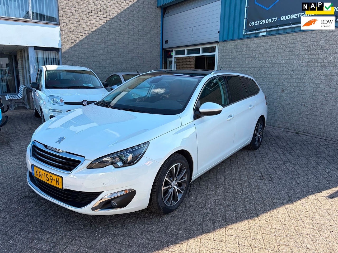 Peugeot 308 SW - 1.2 PureTech Blue Lease Premium 1.2 PureTech Blue Lease Premium - AutoWereld.nl