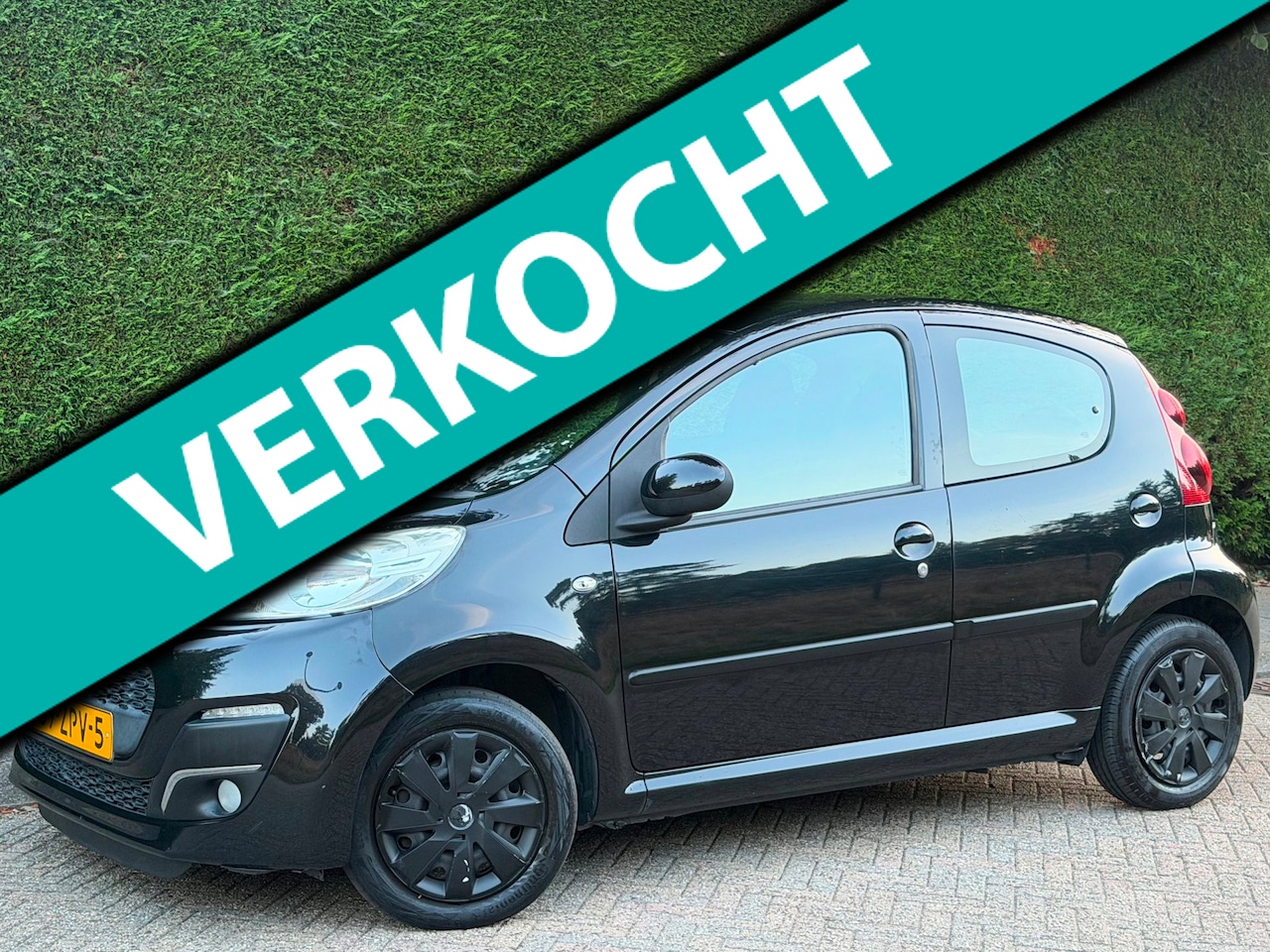 Peugeot 107 - 1.0 Active RIJDGOED/AIRCO/LED/CARPLAY/TOERENTEL - AutoWereld.nl