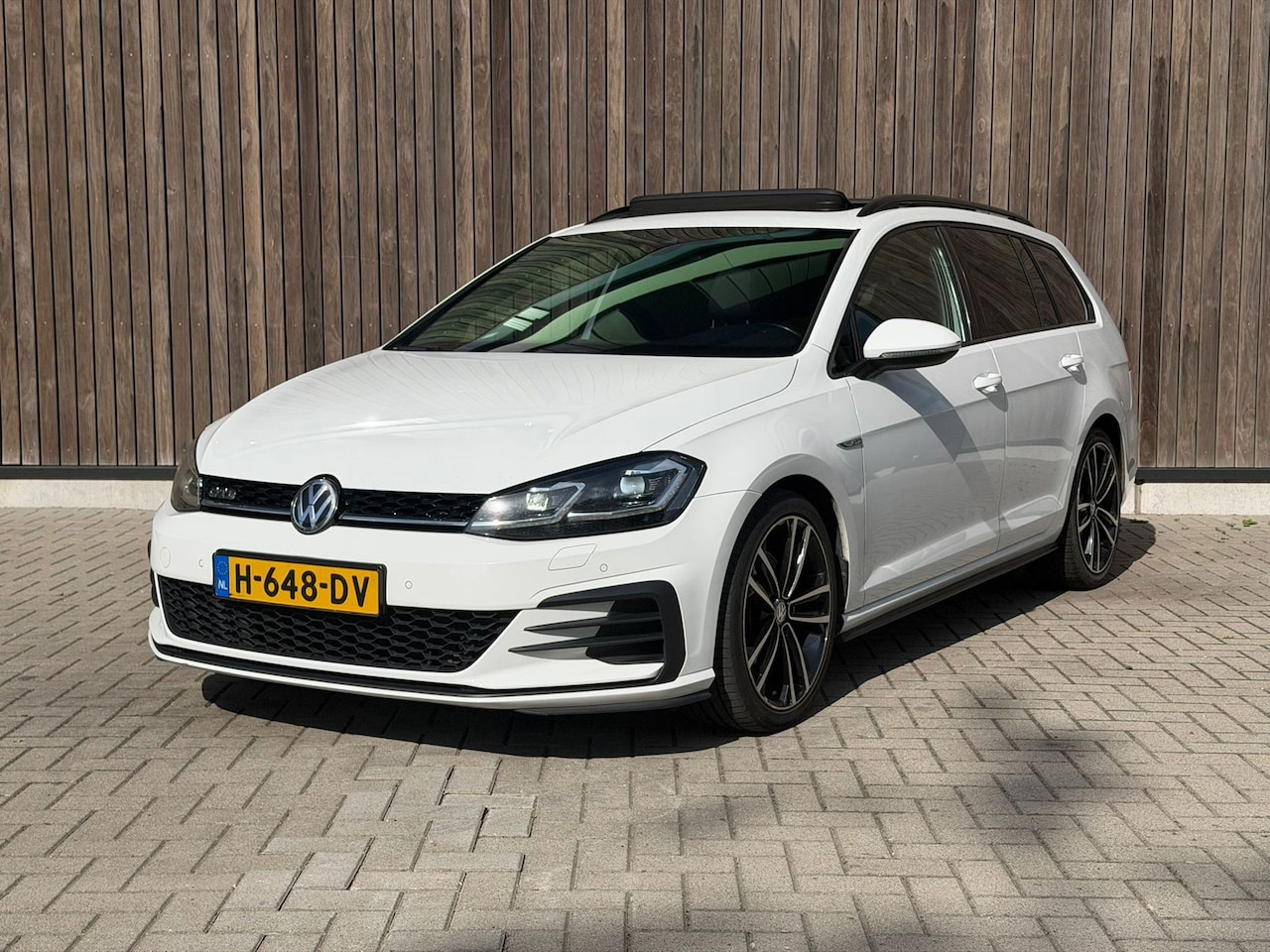 Volkswagen Golf Variant - 2.0 TDI GTD |PANO| LED | XENON | - AutoWereld.nl