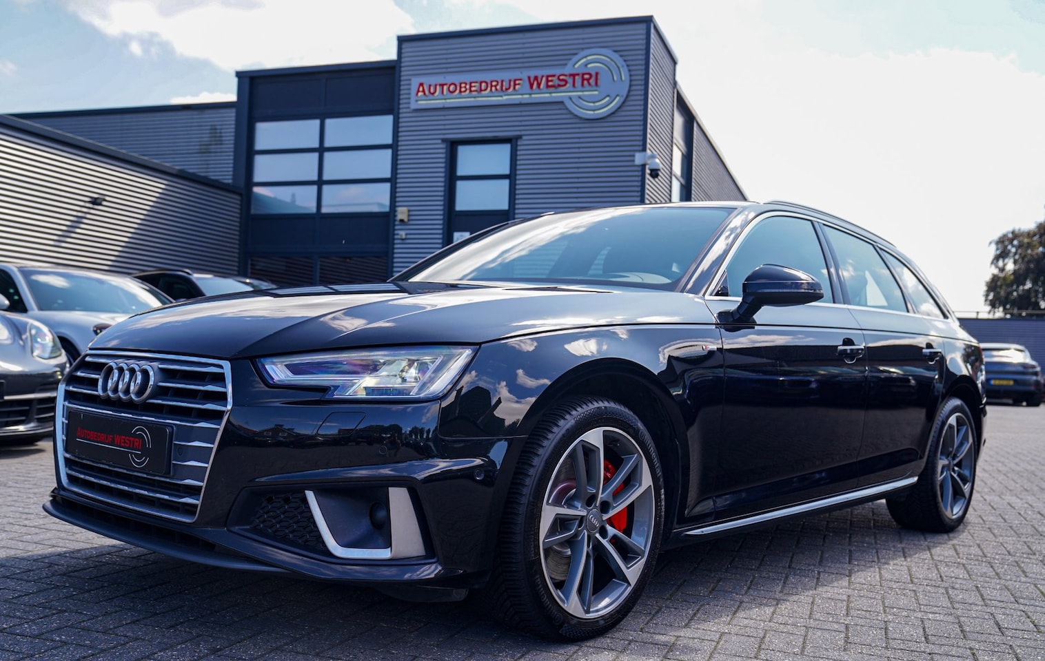 Audi A4 Avant - 45 TFSI Sport S line black edition | Panorama | Dealer onderhouden | HuD | Camera | Stoelv - AutoWereld.nl
