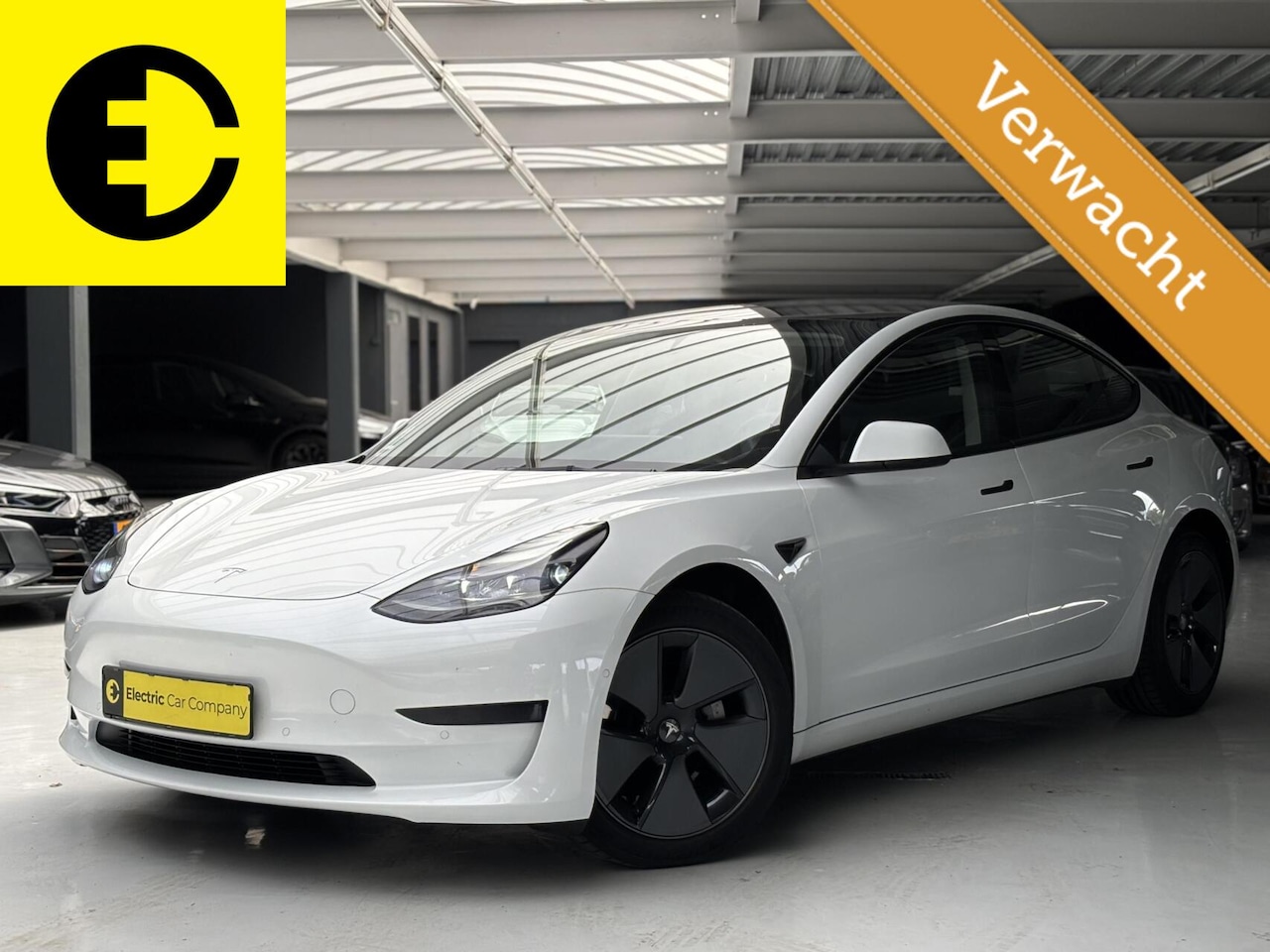 Tesla Model 3 - Standard RWD Plus 60 kWh | Warmte pomp | LFP batterij | Stoelverwarming - AutoWereld.nl