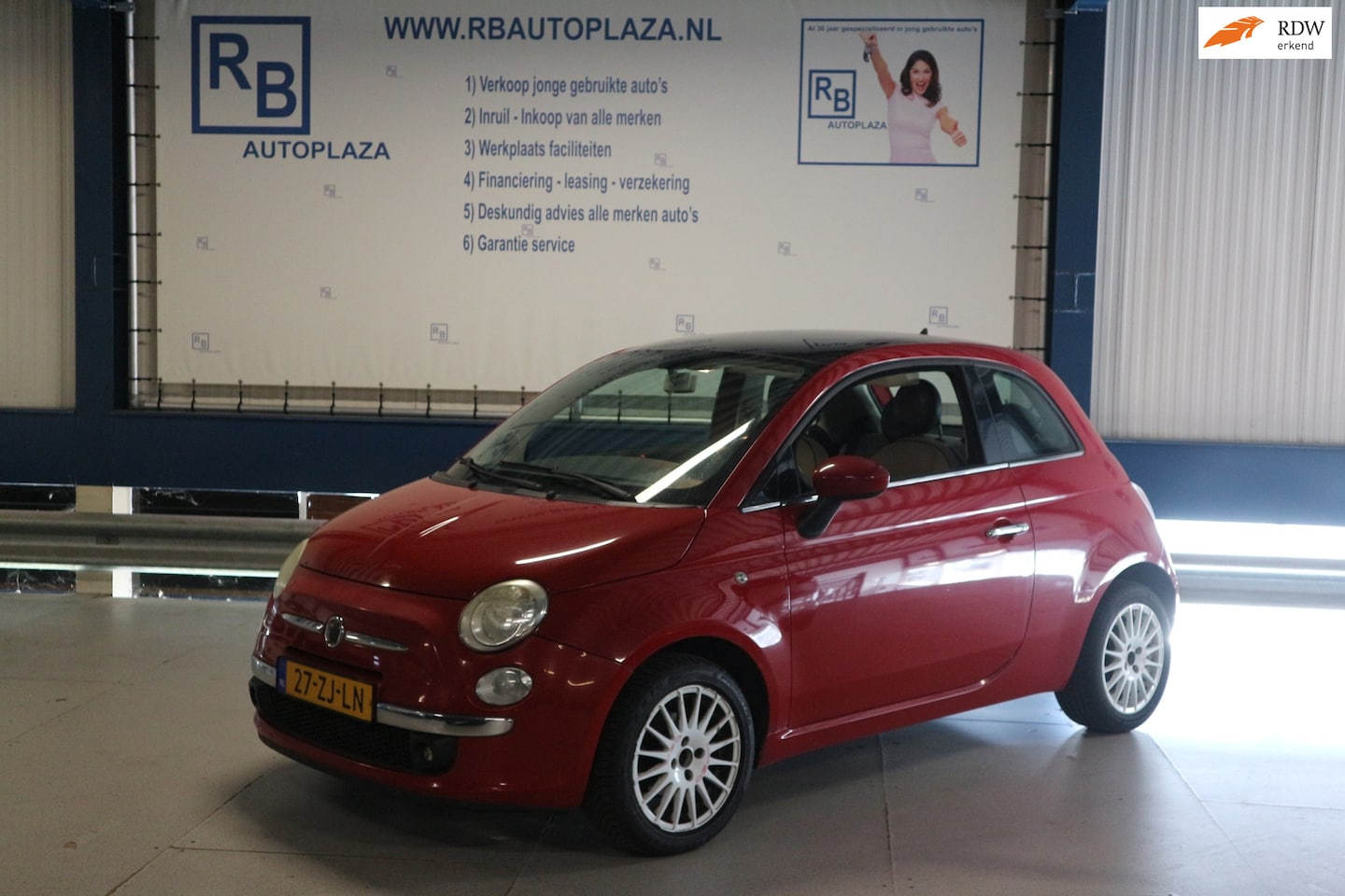 Fiat 500 - 1.2 Lounge / APK 2027 / PANO / CLIMA / VELG ! ! ! - AutoWereld.nl